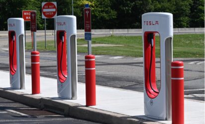 Tesla laddstation