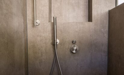 Hur får jag bort kalk i duschen